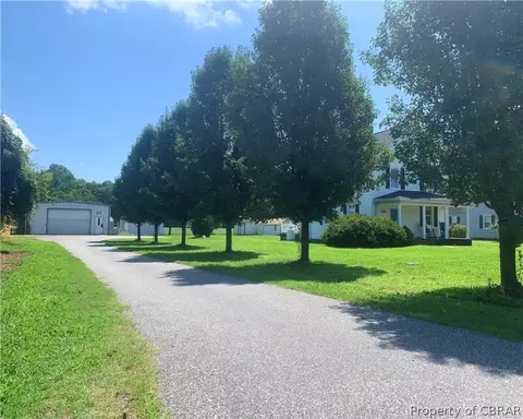 1925 Hayes, Gloucester Point, VA 23062 photo 4