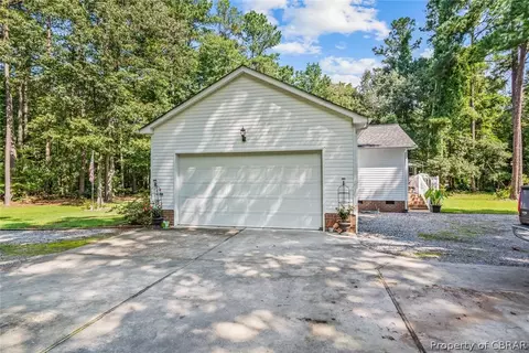 8185 Manor Dr, Gloucester, VA 23061 photo 34