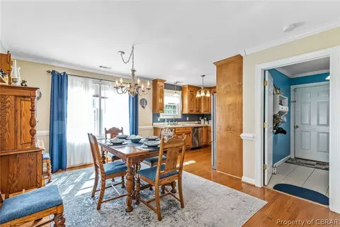 8185 Manor Dr, Gloucester, VA 23061 photo 6