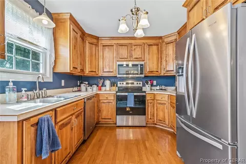 8185 Manor Dr, Gloucester, VA 23061 photo 11