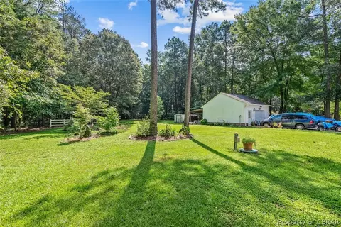 8185 Manor Dr, Gloucester, VA 23061 photo 32
