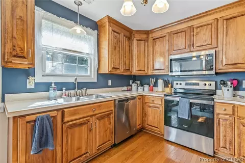 8185 Manor Dr, Gloucester, VA 23061 photo 12