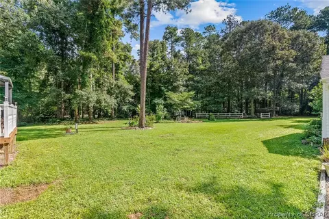 8185 Manor Dr, Gloucester, VA 23061 photo 30