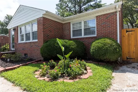 131 Westbrook Dr, Hampton, VA 23666 photo 4