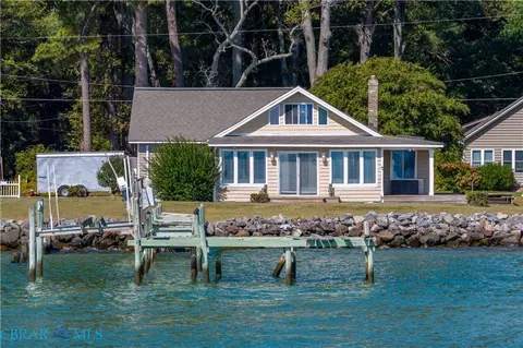 76 Cardinal Trl, Deltaville, VA 23043
