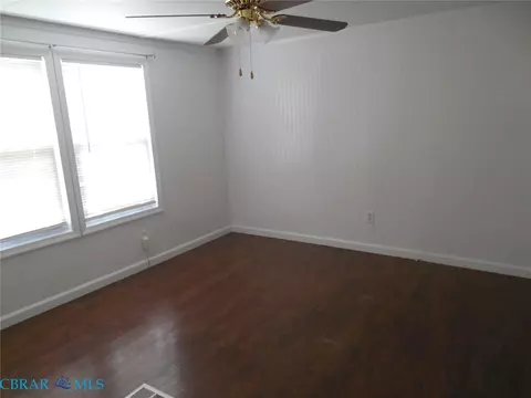 Living - 6165 Ark Rd, Gloucester, VA 23061 photo 4 of 4
