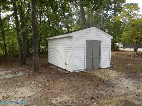 Exterior - 6165 Ark Rd, Gloucester, VA 23061 photo 5 of 5