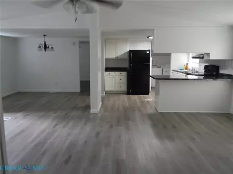 Living - 6165 Ark Rd, Gloucester, VA 23061 photo 3 of 4