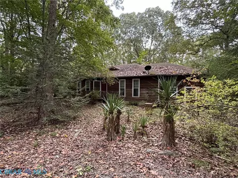 355 Raven Rd, Saluda, VA 23149 photo 6