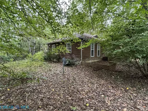 355 Raven Rd, Saluda, VA 23149 photo 3