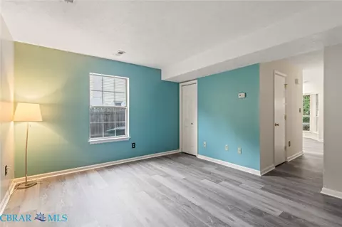 Living - 406 Atlantic Ave, Hampton, VA 23664 photo 3 of 3