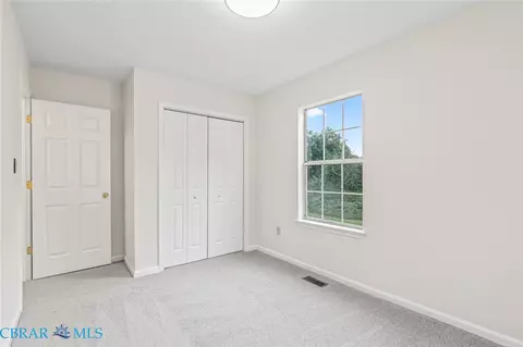 Bedroom - 406 Atlantic Ave, Hampton, VA 23664 photo 9 of 10