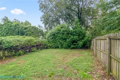 Exterior - 406 Atlantic Ave, Hampton, VA 23664 photo 6 of 7