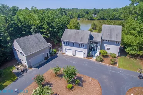 186 Cedar Pointe Dr, Urbanna, VA 23175