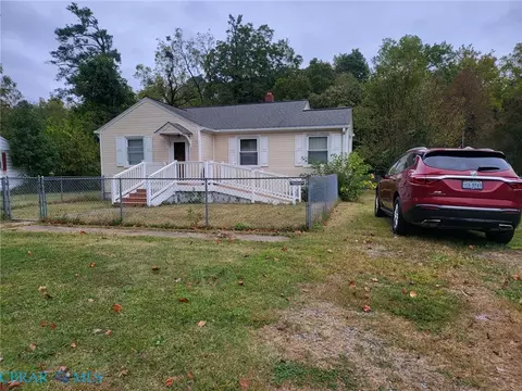 12 E Commodore Dr, Newport News, VA 23601