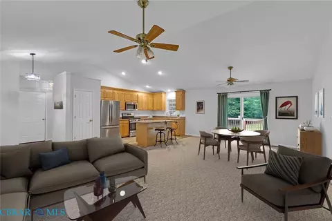 7095 Hunters Pointe Dr, Gloucester, VA 23061 photo 12