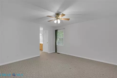 7095 Hunters Pointe Dr, Gloucester, VA 23061 photo 22