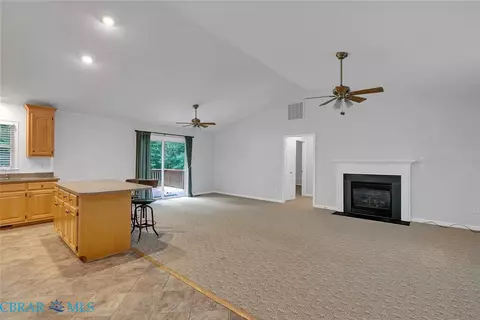 7095 Hunters Pointe Dr, Gloucester, VA 23061 photo 10