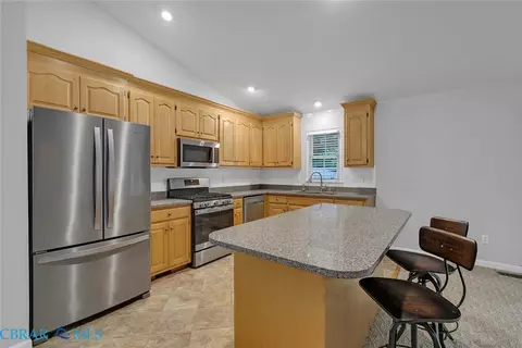 7095 Hunters Pointe Dr, Gloucester, VA 23061 photo 19