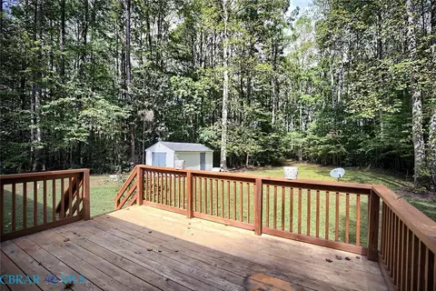 7095 Hunters Pointe Dr, Gloucester, VA 23061 photo 7