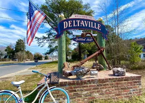 022 Wolverine Dr, Deltaville, VA 23043