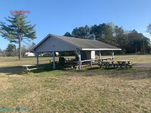 39-40 Forest Ln, Lancaster, VA 22503 photo 9