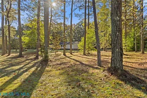 7472 Wagon Run Rd, Gloucester, VA 23061 photo 23