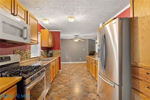 7472 Wagon Run Rd, Gloucester, VA 23061 photo 13