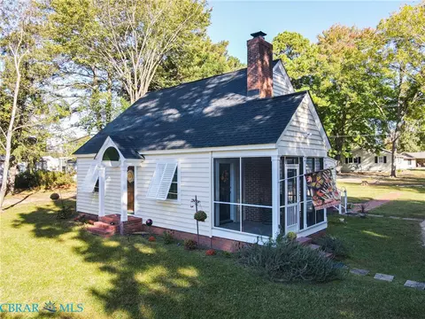 6837 Ware House Rd, Gloucester, VA 23061 photo 3