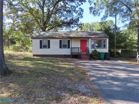 1800 Dinwiddie Ave, Hopewell, VA 23860