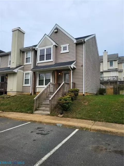 408 Rivers Ridge Cir, Newport News, VA 23608