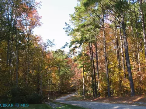 11 Glenwood Ln, Irvington, VA 22480