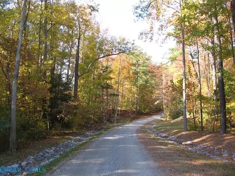 10 Glenwood Ln, Irvington, VA 22480
