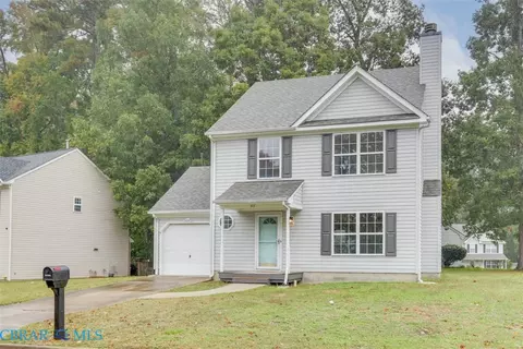 217 Rivers Ridge Cir, Newport News, VA 23608