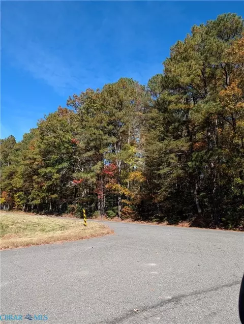 17 N George Wash Mem, Gloucester, VA 23061 photo 3