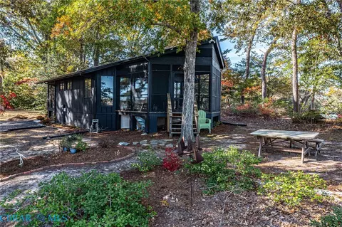 163 School Buss Ln, Heathsville, VA 22473