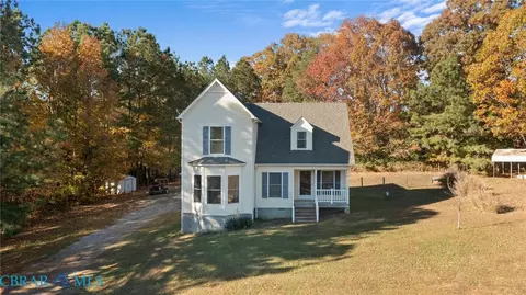200 New South Rd, Kilmarnock, VA 22482