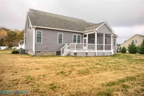 5941 Roland Smith Dr, Gloucester, VA 23061 photo 6