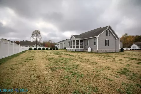 5941 Roland Smith Dr, Gloucester, VA 23061 photo 9