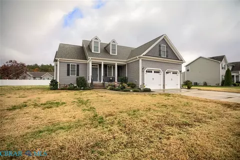 5941 Roland Smith Dr, Gloucester, VA 23061 photo 2
