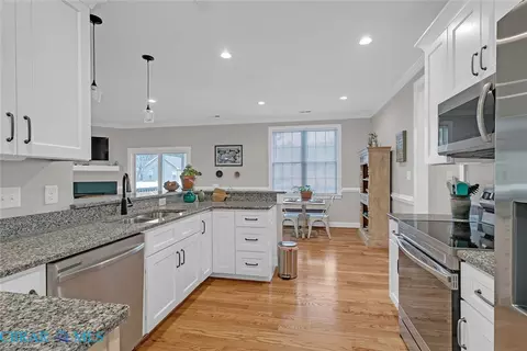 5941 Roland Smith Dr, Gloucester, VA 23061 photo 20