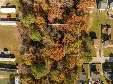 2 7ac Twilight St, Wakefield, VA 23888