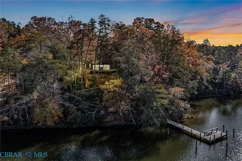 109 Kingfisher Cir, Weems, VA 22576