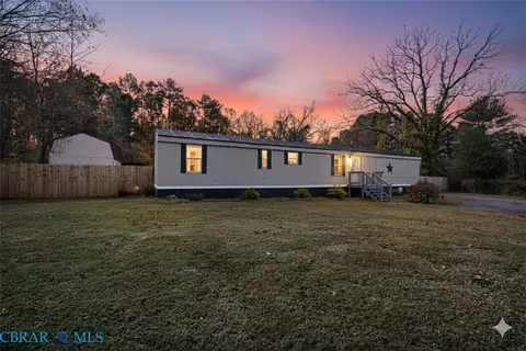 3254 Woodstock Rd, Gloucester, VA 23061