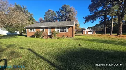 639 S Bay Haven Dr, Gwynn, VA 23066
