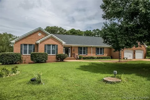 7330 Creekview Rd, Gloucester, VA 23061 photo 2