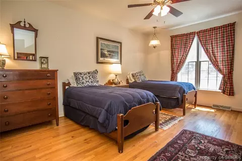 7330 Creekview Rd, Gloucester, VA 23061 photo 22