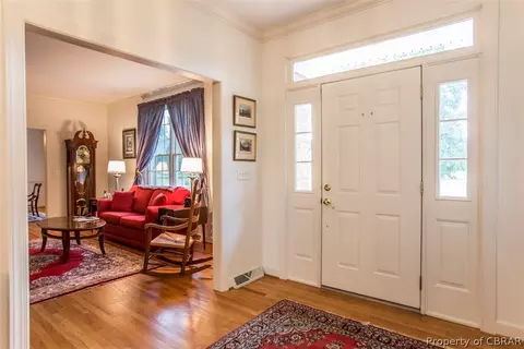 7330 Creekview Rd, Gloucester, VA 23061 photo 4