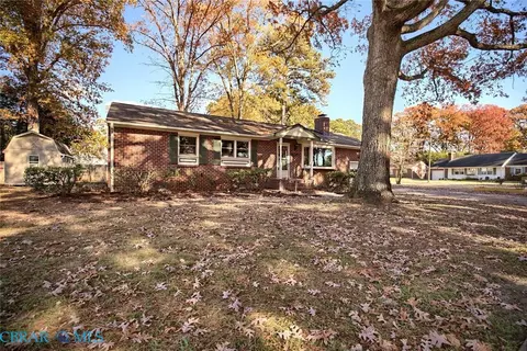 21 Frederick Dr, Newport News, VA 23601