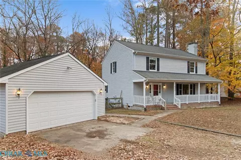 6154 Wildflower Ln, Hayes, VA 23072